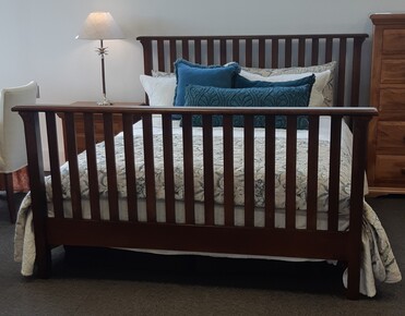Clearance Southland Oak bed with accessories